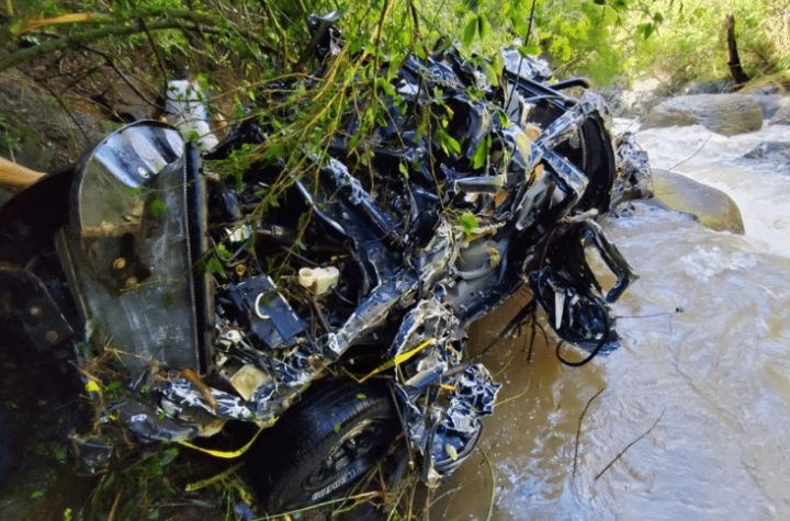 Recuperan cuerpos de los 4 policías arrastrados por la corriente de un río en Veracruz