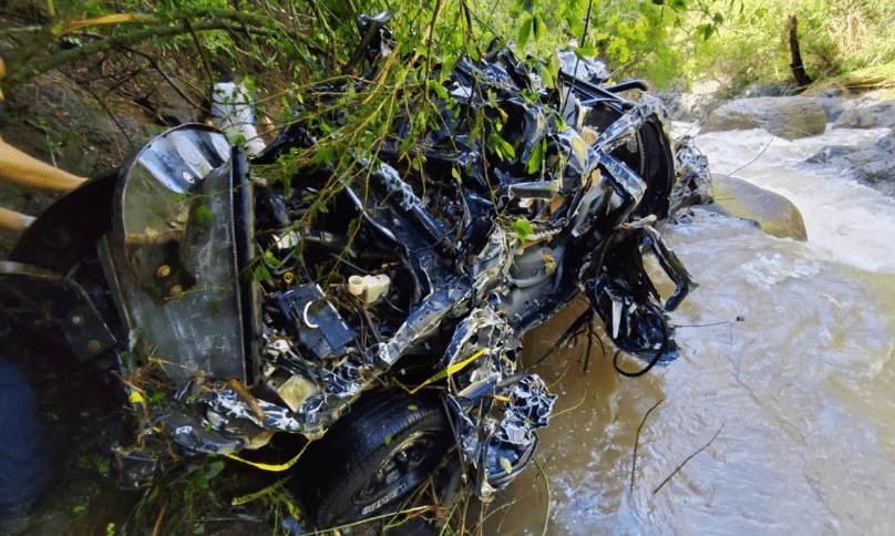 Recuperan cuerpos de los 4 policías arrastrados por la corriente de un río en Veracruz