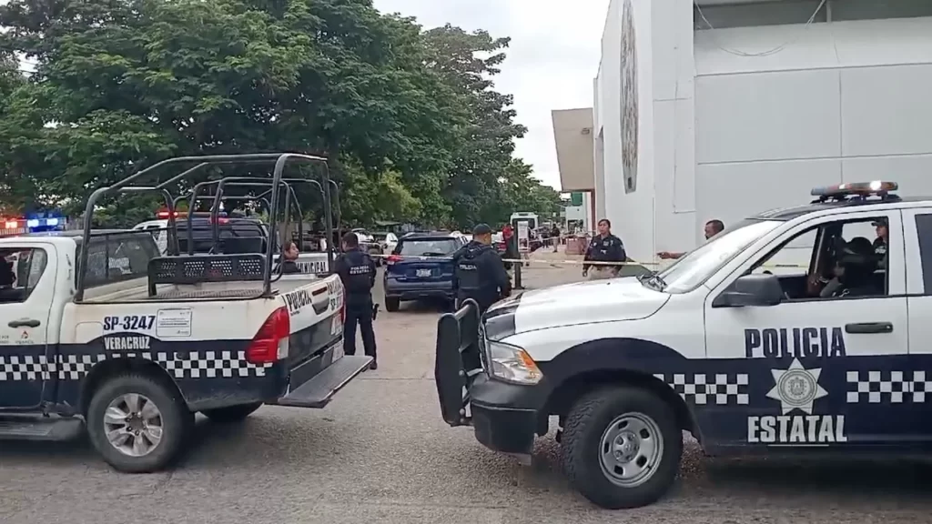 Balacera en Veracruz. Sujetos Balean Estudiante Enfermería Hospital IMSS Coatzacoalcos