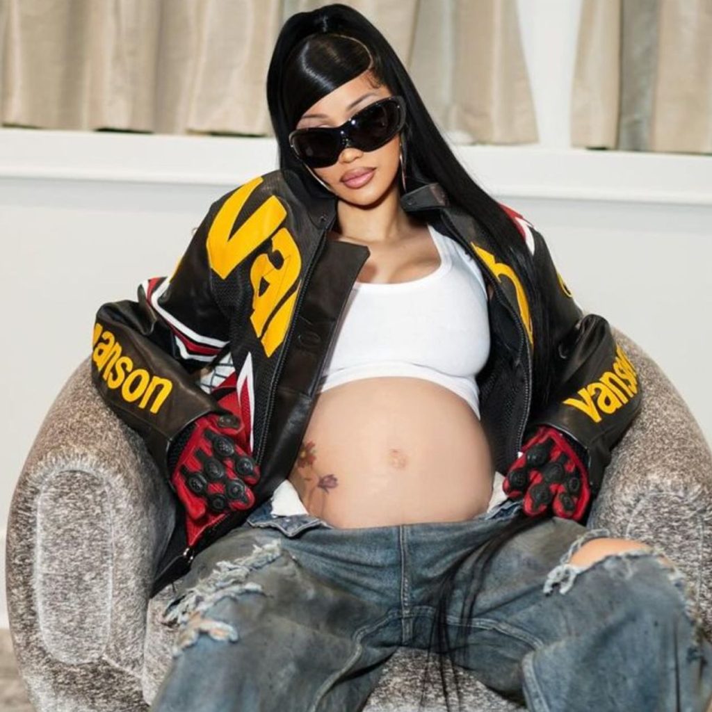 Cardi B da la bienvenida a su tercera hija en pleno proceso de divorcio con Offset