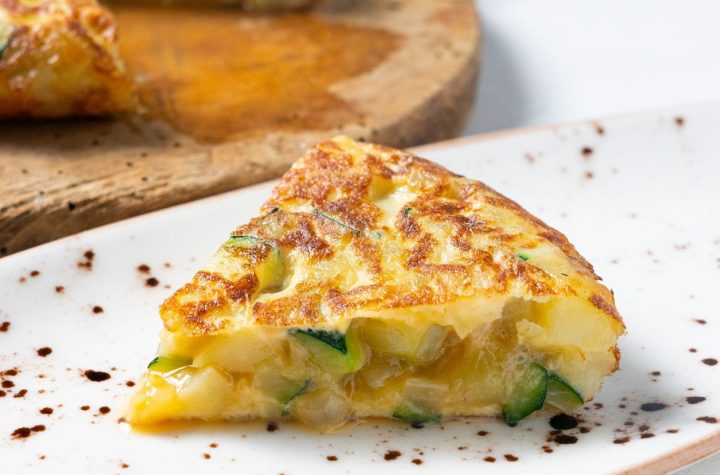 Tortilla de calabacín: la receta rápida y deliciosa que siempre prepara cuando tengo poco tiempo