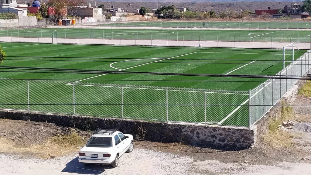 Leonardo Gomez Garduño: Rayo Cae a Adolescente Mientras Jugaba Futbol y Queda en Terapia Intensiva en Cuernavaca