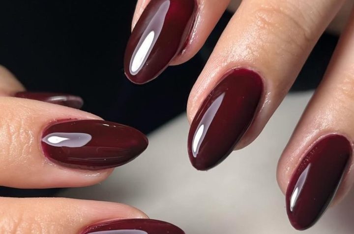 «Grandmacore nails»: todo lo que tienes que saber sobre la tendencia en manicura del momento