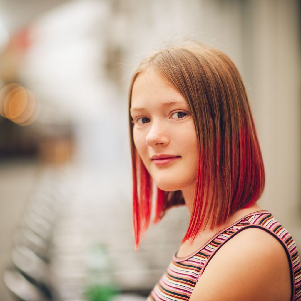 Cortes de pelo adolescentes: ¿moda pasajera o reflejo de su búsqueda de identidad? Cómo manejarlo como padres