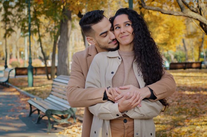 Parejas LAT: la nueva tendencia de «vivir juntos, pero separados» que está revolucionando las relaciones en España