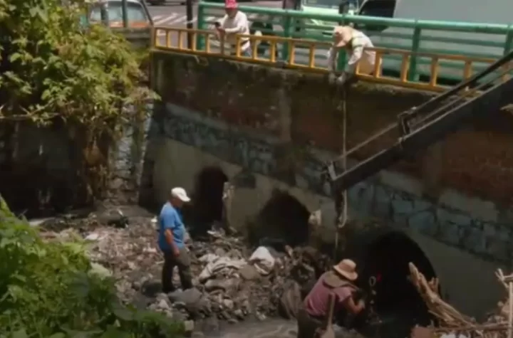 Llenos de Basura Presas y Vasos Reguladores del Valle de México