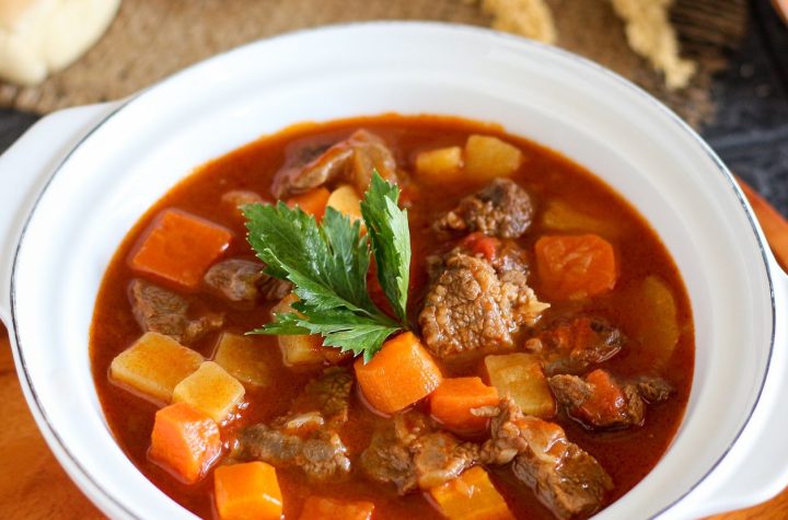 Carne guisada al estilo de la abuela: la receta fácil, rápida y para chuparse los dedos