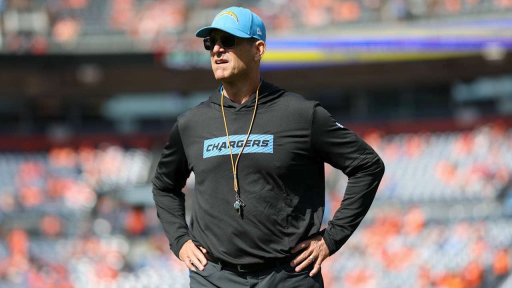 Jim Harbaugh de los Chargers abandonó brevemente la victoria del domingo sobre los Broncos debido a un latido cardíaco irregular 13 de octubre de 2024