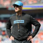 Jim Harbaugh de los Chargers abandonó brevemente la victoria del domingo sobre los Broncos debido a un latido cardíaco irregular 13 de octubre de 2024