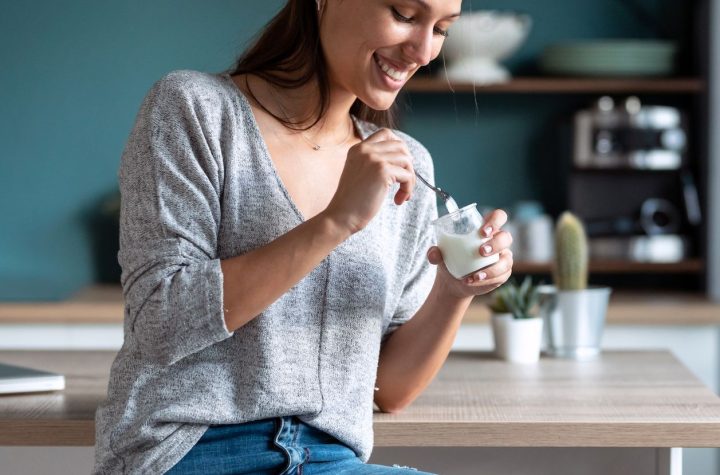 Este yogur, que creemos súper saludable, tiene el doble de calorías que la Coca-Cola, según expertos