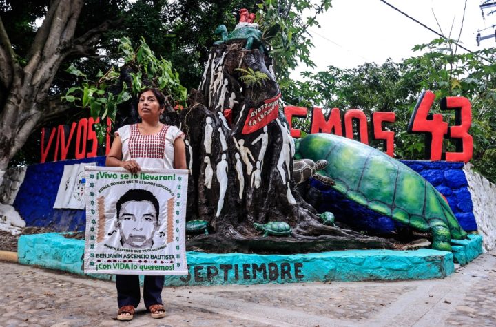 ‘Sin otra alternativa’ que confiar en Sheinbaum: Padres de los 43 de Ayotzinapa