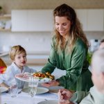 Soy nutricionista y esta es la cena rica en proteínas que prepara para bajar de peso sin sacrificar el placer de comer