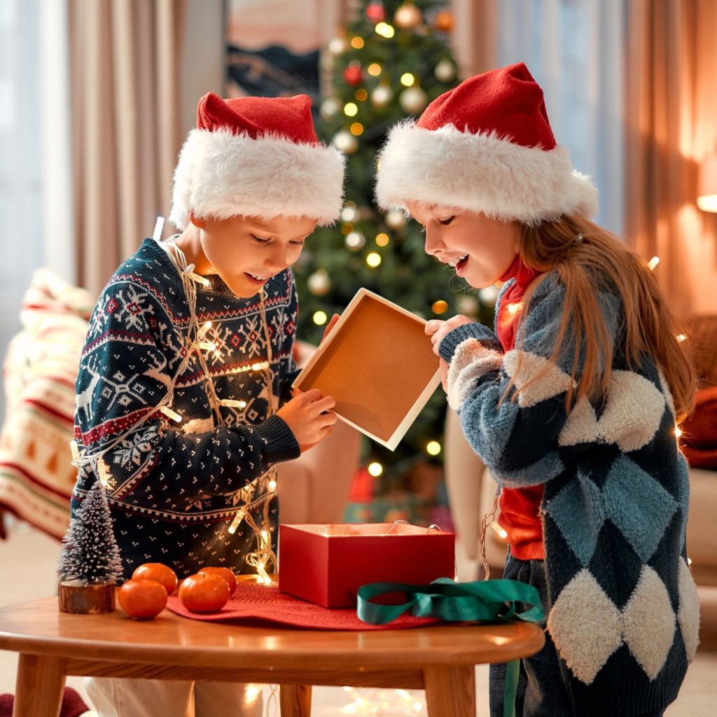 9 claves de buenos modales que los psicólogos infantiles recomiendan que enseñes en casa