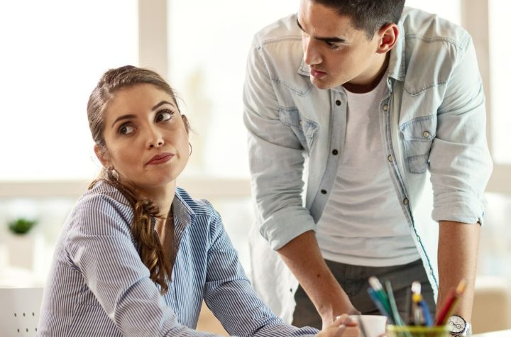 Estos son los principales rasgos que definen la personalidad de alguien ‘necio’ o ‘estúpido’, según los expertos