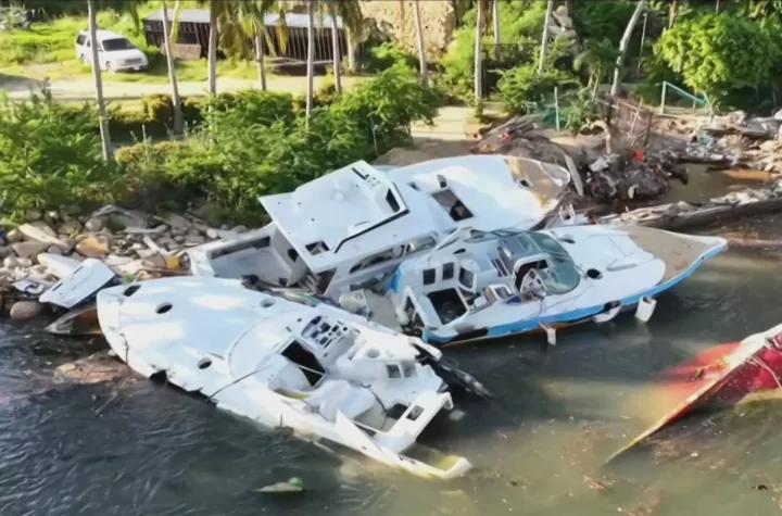 Permanecen Embarcaciones Abandonadas en Playas de Acapulco de Cara a las Vacaciones