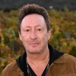 Tras diagnóstico de cáncer de piel, operan de urgencia a Julian Lennon, hijo de John Lennon