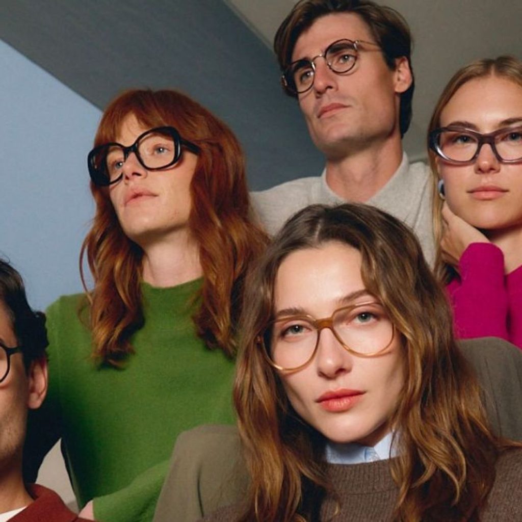 Mango x Opticicalia Presenta Trazos: Su Nueva Coleción con Diseño Minimalista y Cristales Antirreflejantes