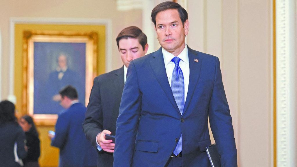 Rubio y Johnson, radicales como Trump