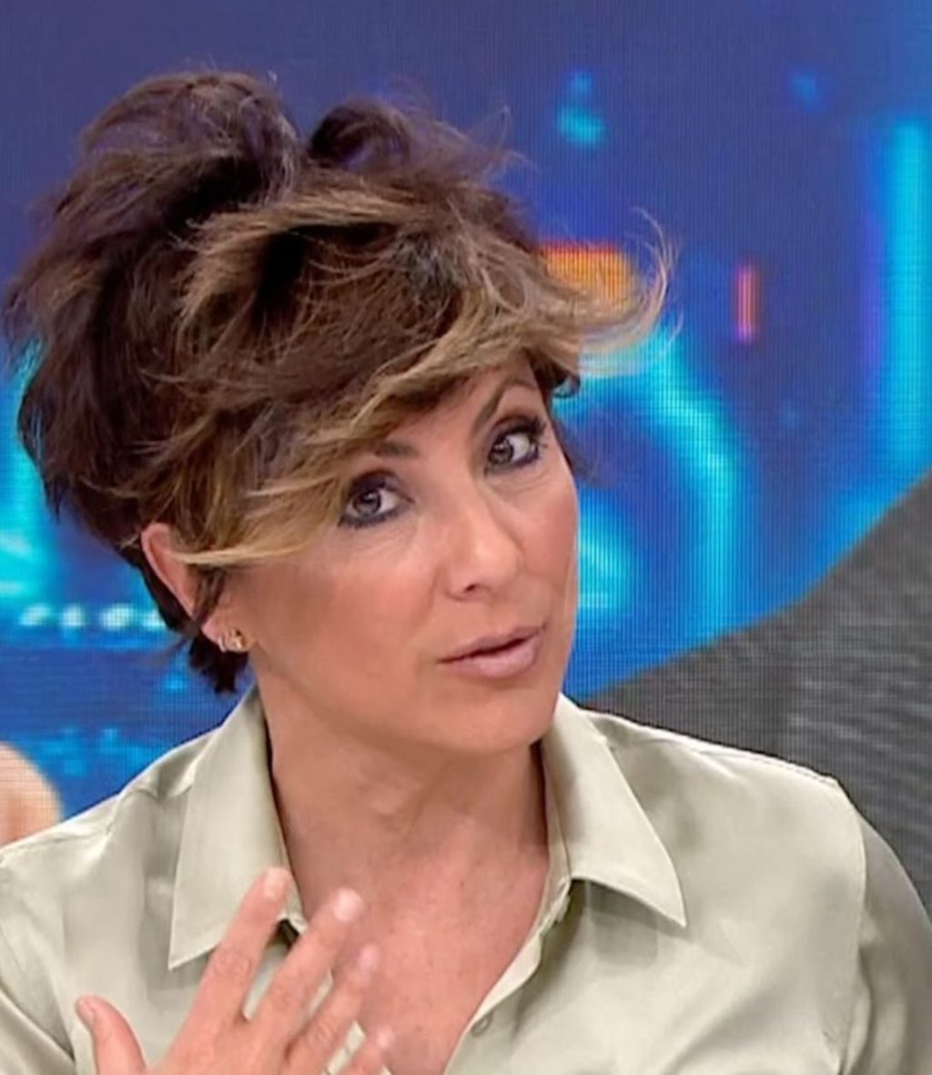 Este es el Corte de Pelo que deBerías Evitar DESPUÉS DE LOS 50 (Y el Que Sí Te Rejuvenece), Según una Experta