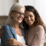 16 Frases de Madre que Reconcerás al Instante: lo que dicen y lo que de Verdad Están Pensando Cuando lo Dicen