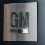 ¿GM estrenará autos de conducción autónoma? Celebra acuerdo con Nvidia para uso de IA en plantas y vehículos