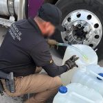 Caen dos por transportar drogas en Durango y Coahuila; incautan 250 litros de heroína líquida y 47 kilos de metanfetamina | El Universal
