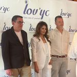 Mónica Cruz (48 Años) Revela Su Secreto Capilar: «Uso Champú de Cebolla para evitar que el Pelo se Apelmace»