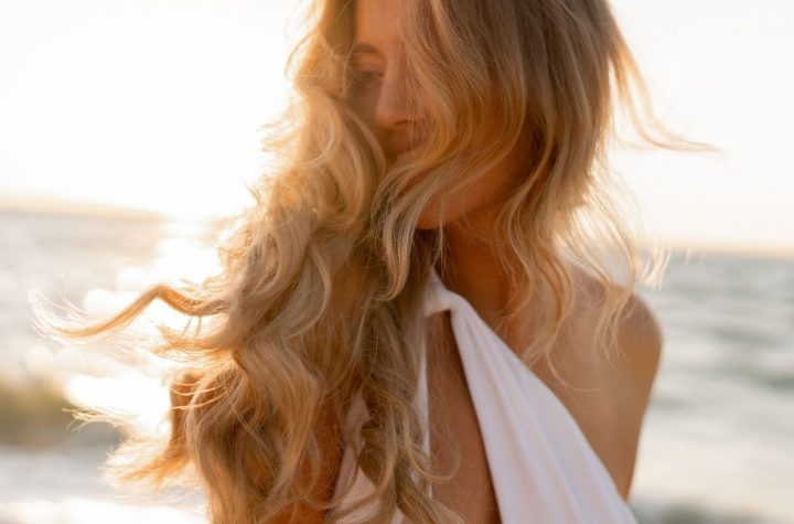 5 Productos imprescindibles para cuidar tu melena este verano y mantenerla saludable (sin gastar una fortuna)