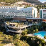 Más Allá de Marbella: Este Nuevo Rincón de Lujo en la Costa del Sol Será La Escapada Más DeSeada de Este Verano 2025